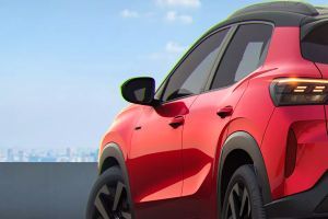Side mirror rear angle Image of Tera