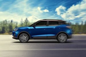 Side view Image of XUV400 EV