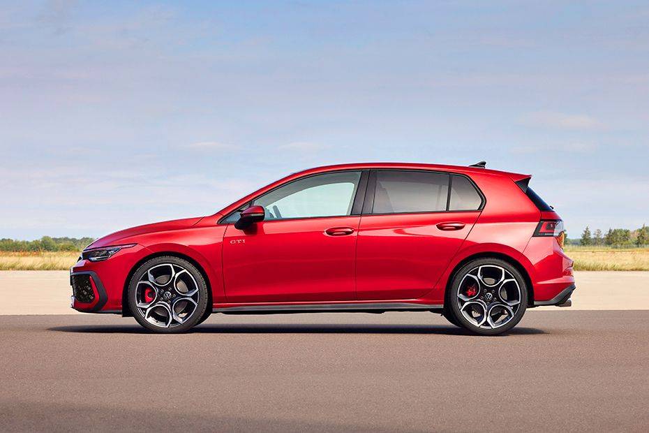 Side view Image of Golf GTI