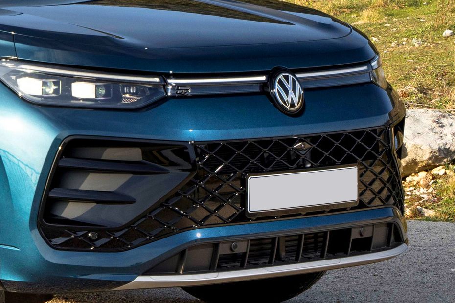Bumper Image of Tayron R-Line