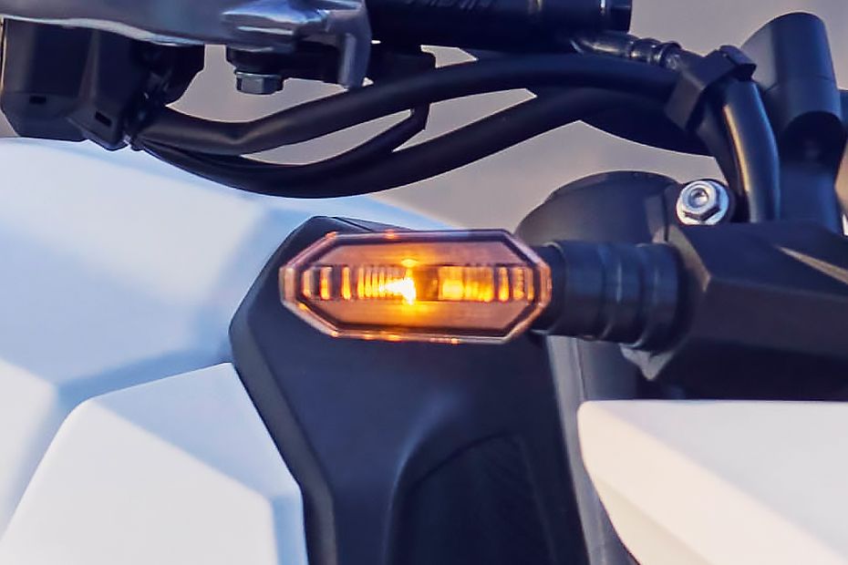 Front Indicator View of CB750 Hornet