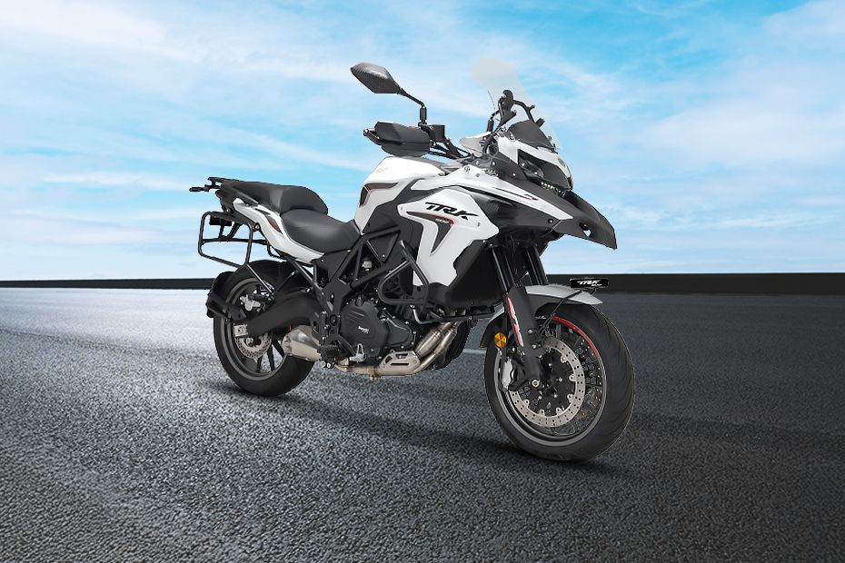 Front Right View of TRK 502