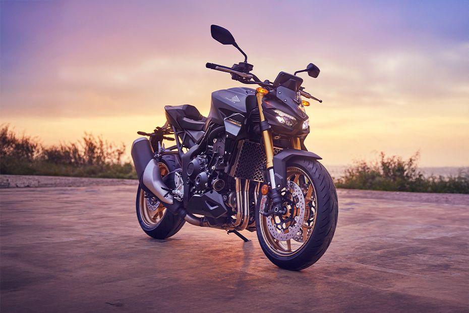 Front Right View of CB1000 Hornet SP