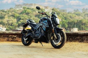 Front Right View of KM4000 Mark 2