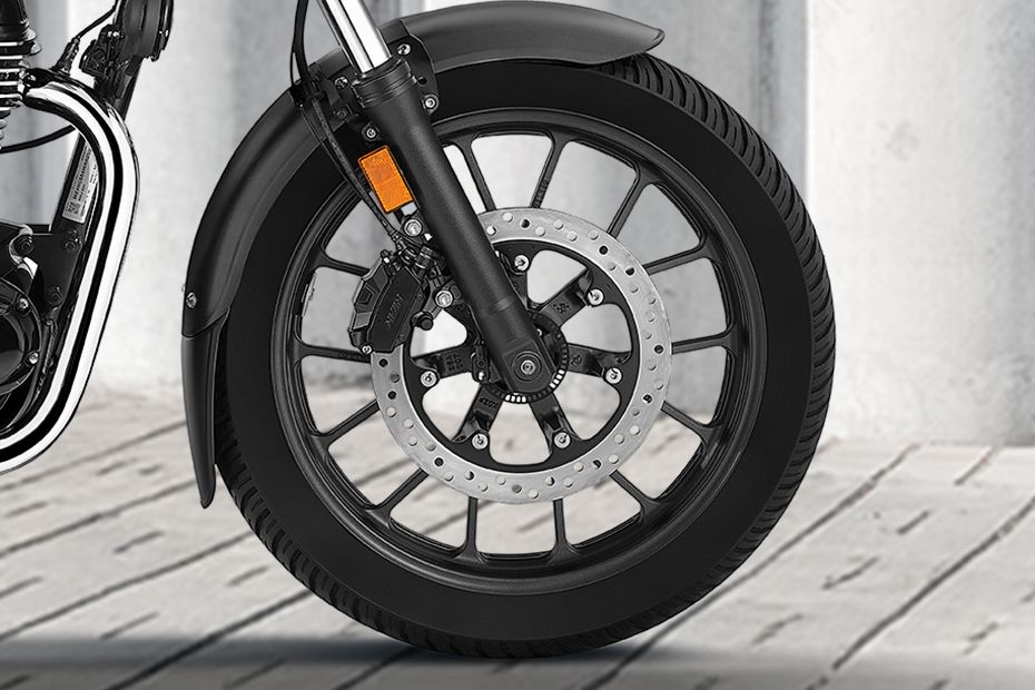 Front Tyre View of Hness CB350