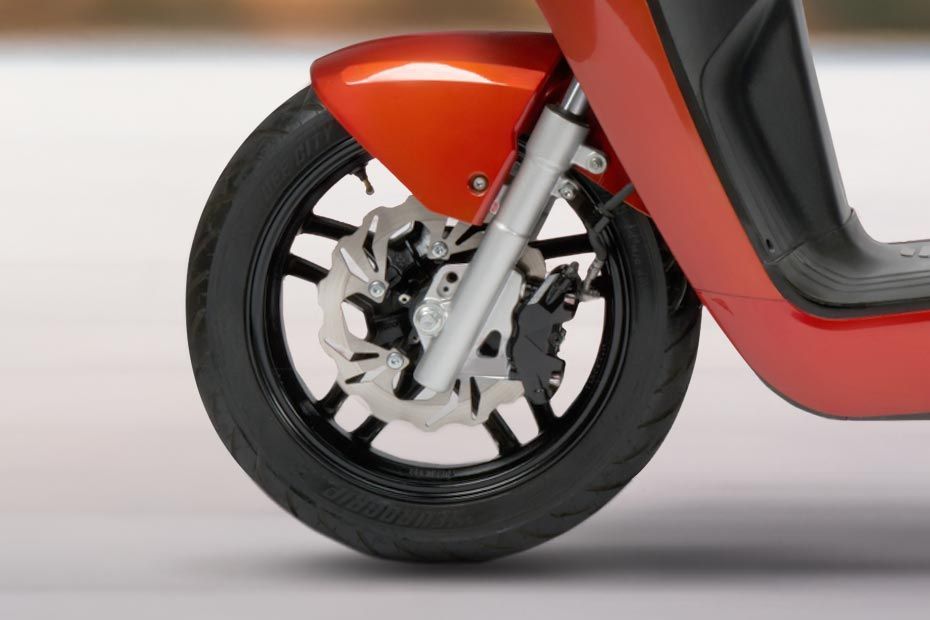 Front Tyre View of Sigilo