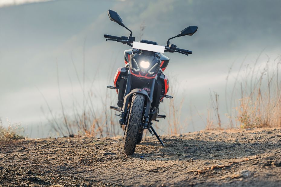 Front View of Tuono 457