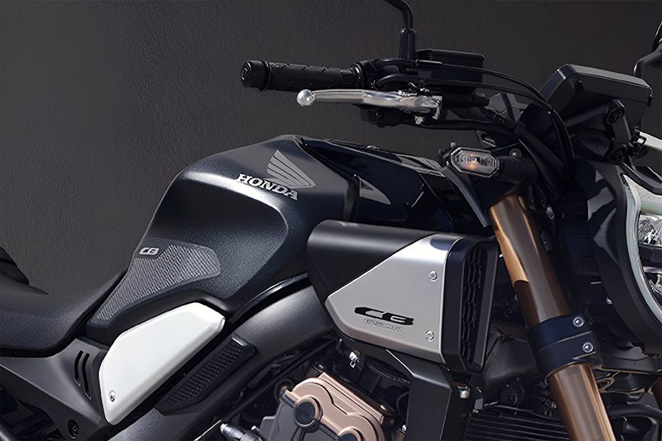 Fuel tank of CB650R