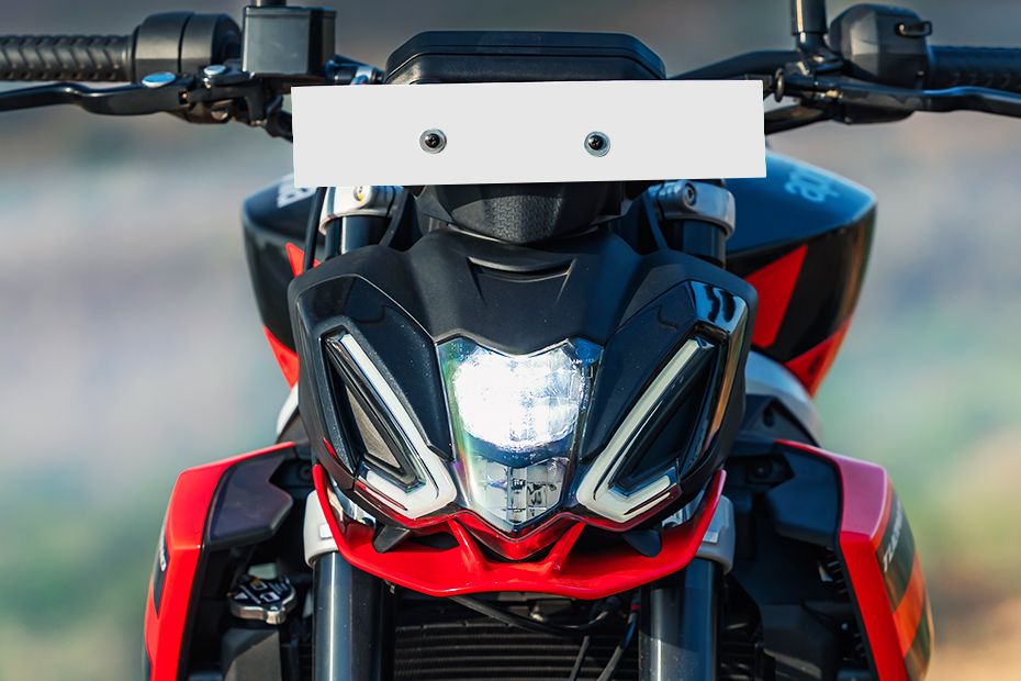 Head Light of Tuono 457