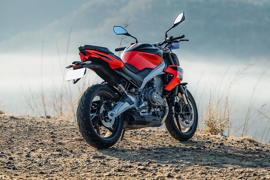 Rear Right View of Tuono 457