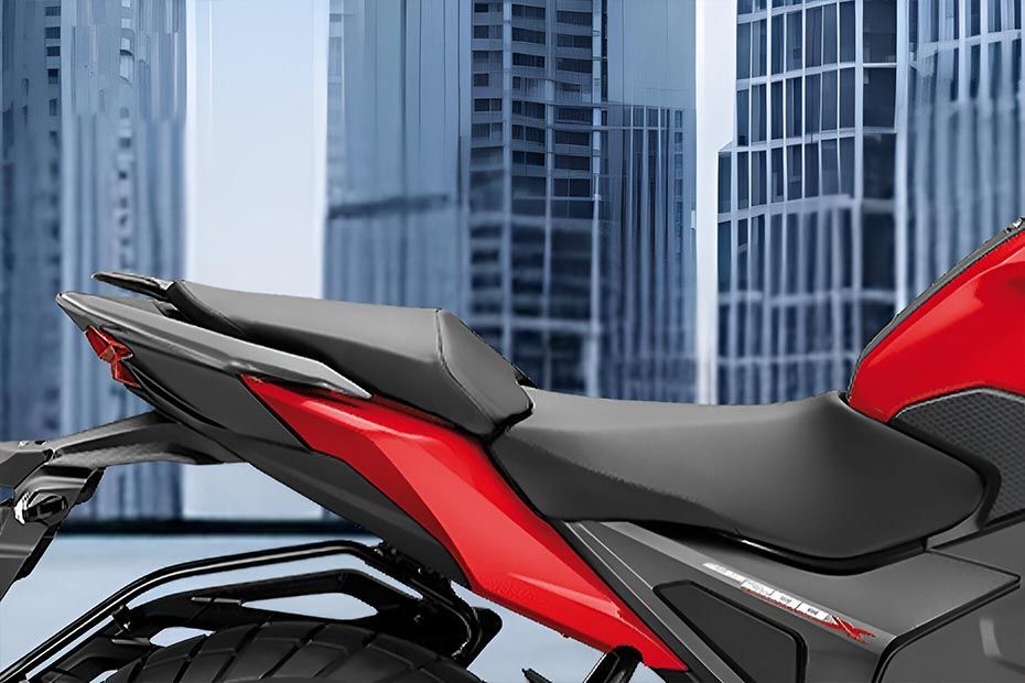 Seat of CB200X