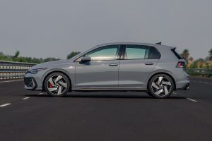 Side view Image of Golf GTI