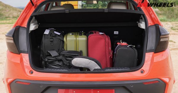 Super practical and adequate space for four Super practical and adequate space for four