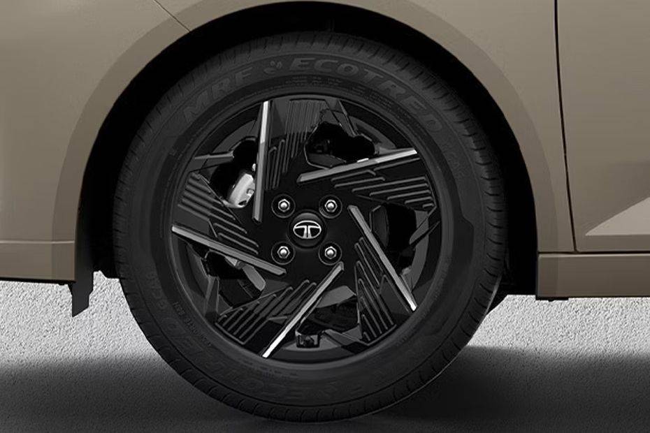 Wheel arch Image of Altroz