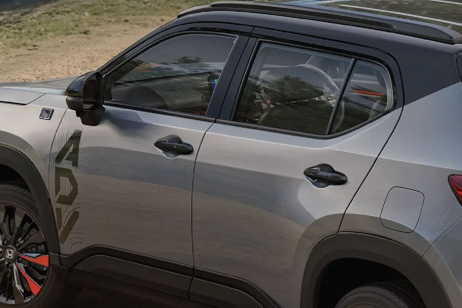 Door handles Image of Elevate