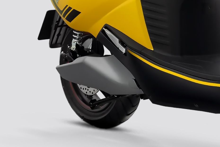 Exhaust View of Vento S