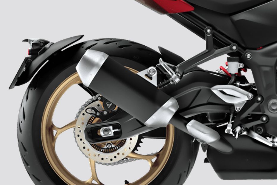 Exhaust View of Trident 800