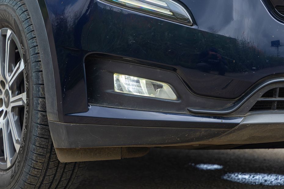 Fog lamp with control Image of XUV700
