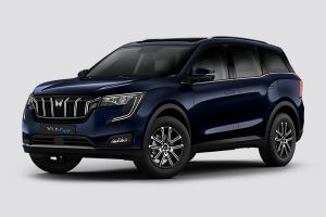 Front 1/4 left Image of XUV700