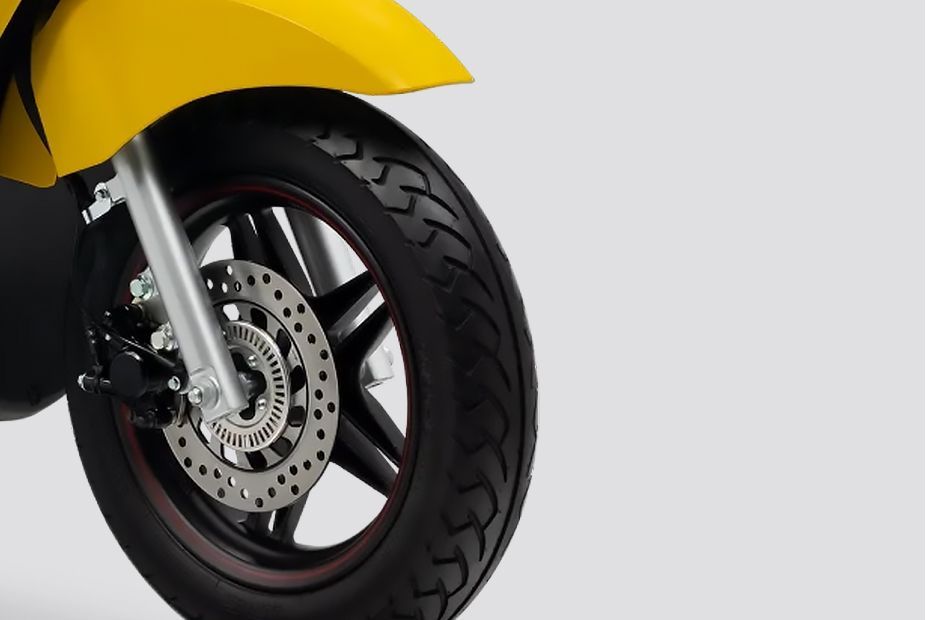 Front Tyre View of Vento S