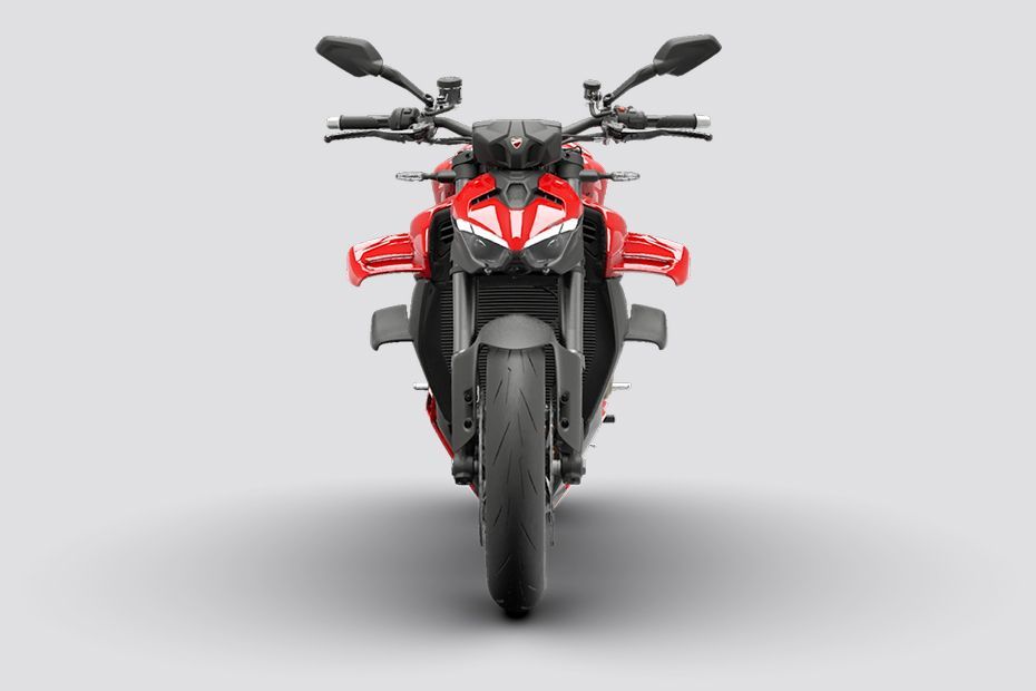 Front View of Streetfighter V4