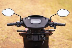 Handle Bar View of Diplos Max Plus