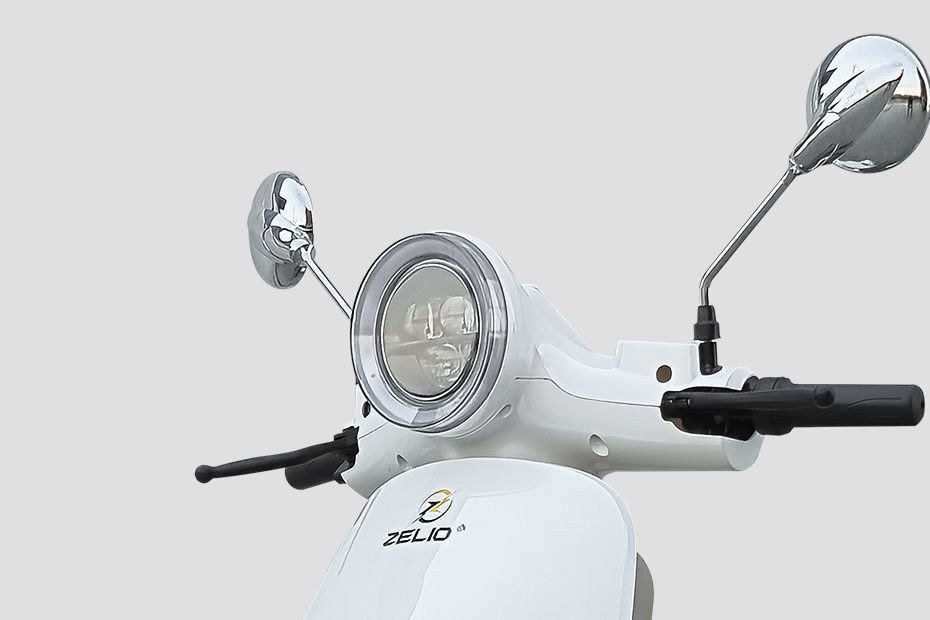 Head Light of Eeva
