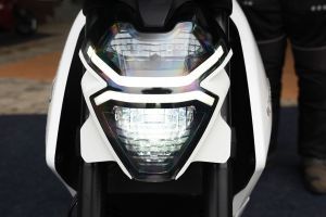 Head Light of T 30