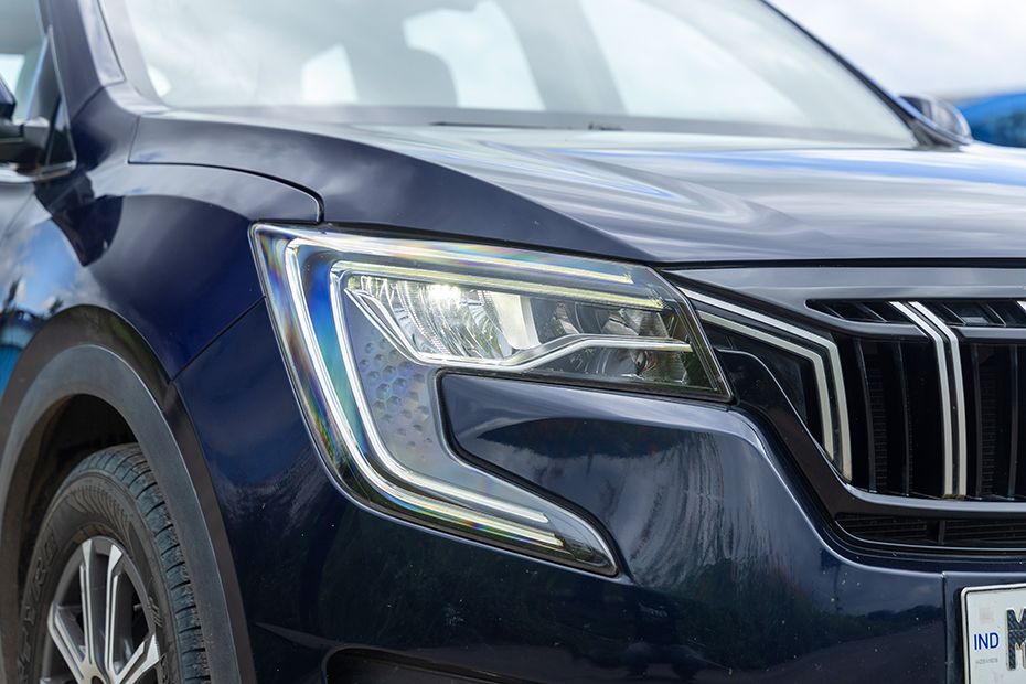 Headlamp Image of XUV700