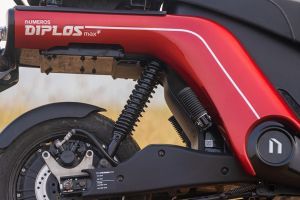 Rear Suspension View of Diplos Max Plus