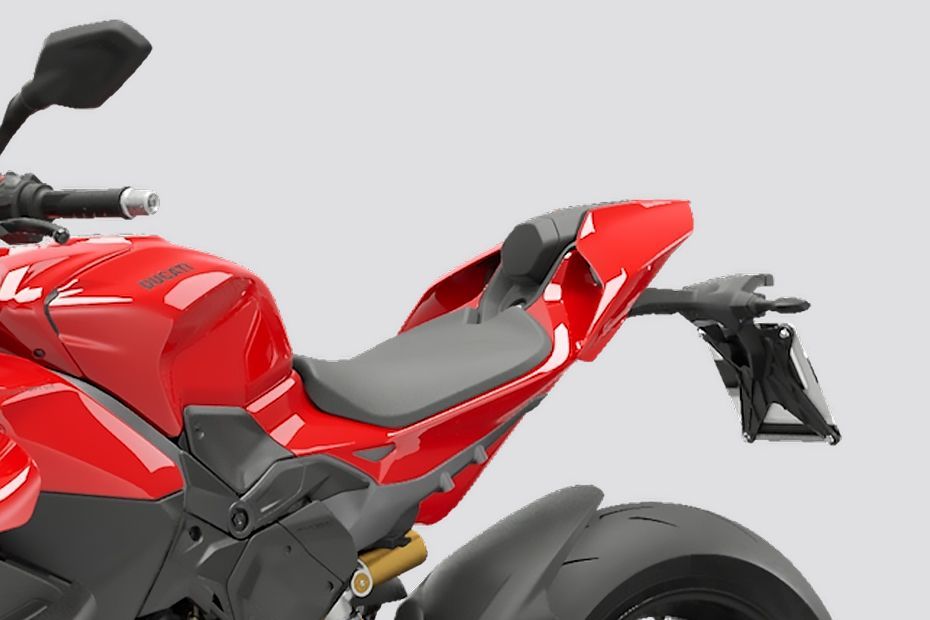 Seat of Streetfighter V4