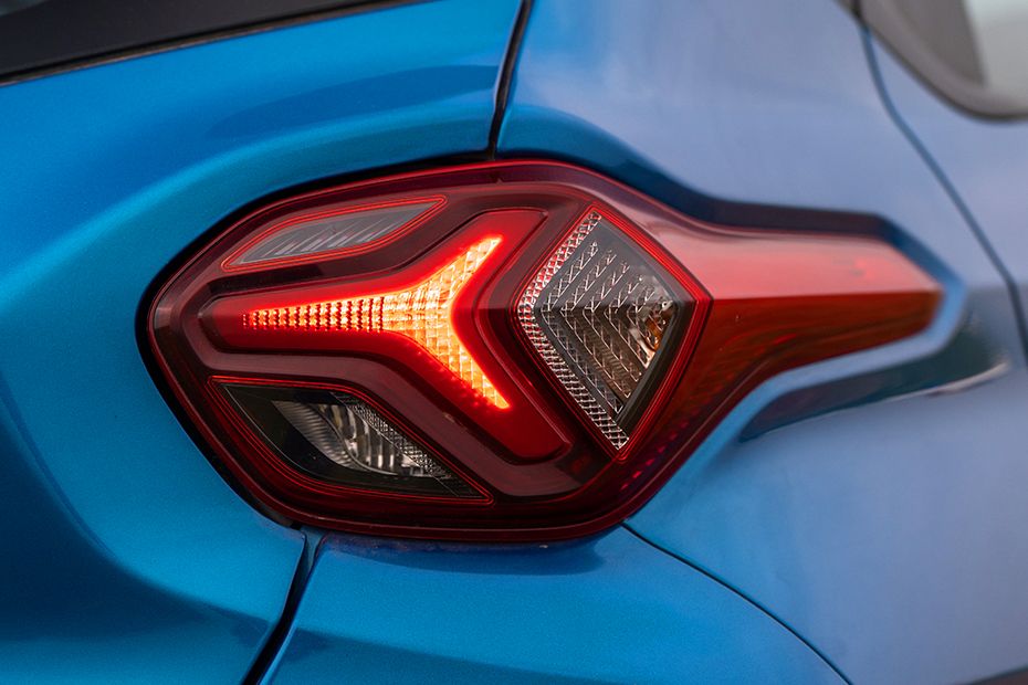 Tail lamp Image of Punch