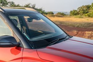 Wiper with full windshield Image of Venue N Line