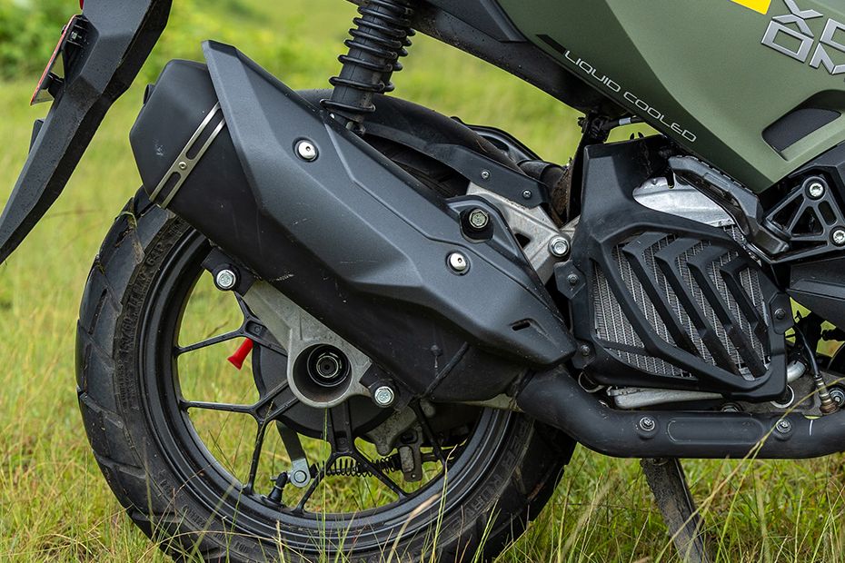 Exhaust View of Xoom 160