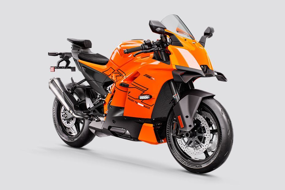 Front Right View of 990 RC R