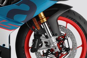 Front Suspension View of RS 660