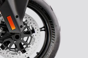 Front Tyre View of 990 RC R