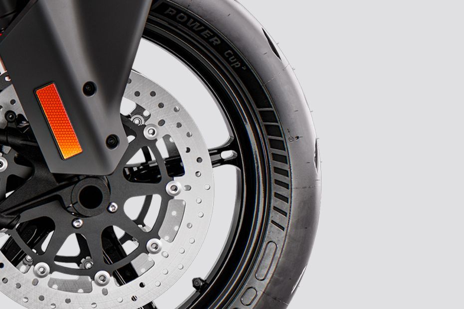 Front Tyre View of 990 RC R