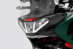 Head Light of Tuareg 660
