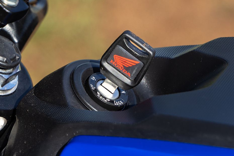 Ignition View of CB125 Hornet
