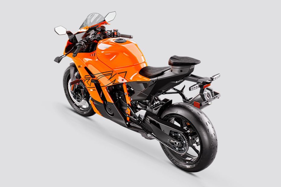 Rear Left View of 990 RC R