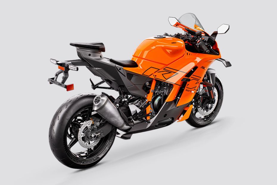 Rear Right View of 990 RC R