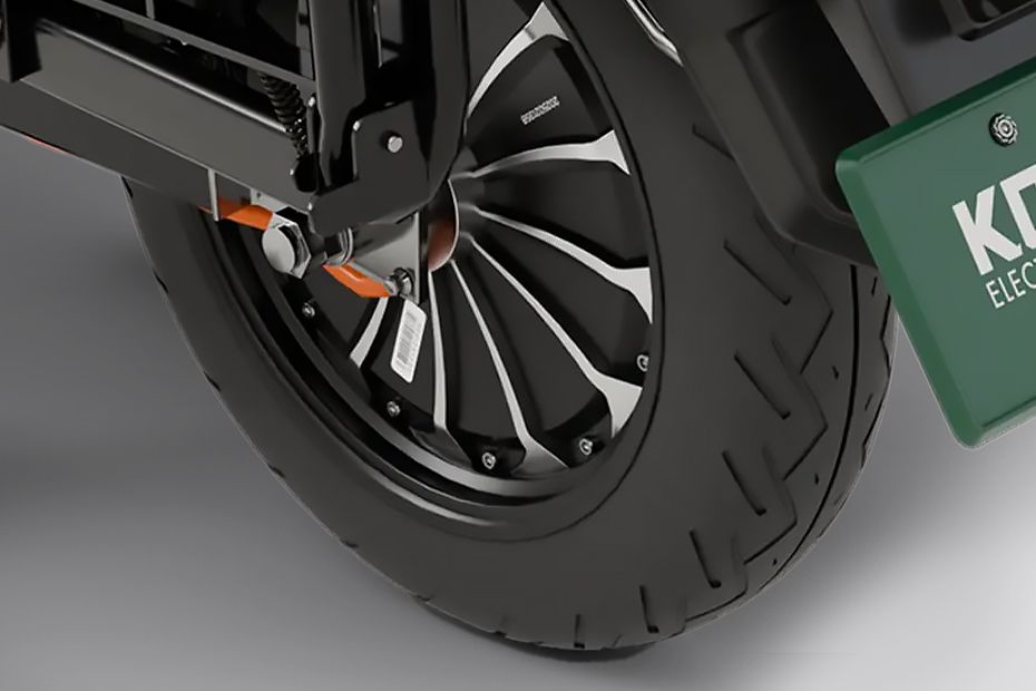 Rear Tyre View of CAT 2.0 NXT