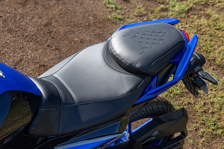 Seat of CB125 Hornet