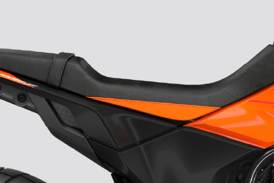 Seat of 250 Adventure