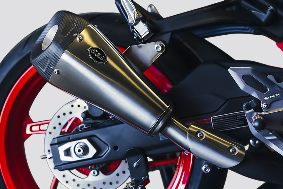 Exhaust View of 450SS