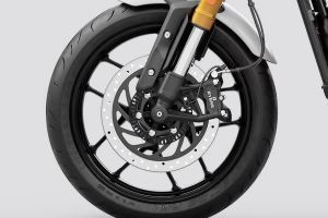 Front Brake View of Speed 400