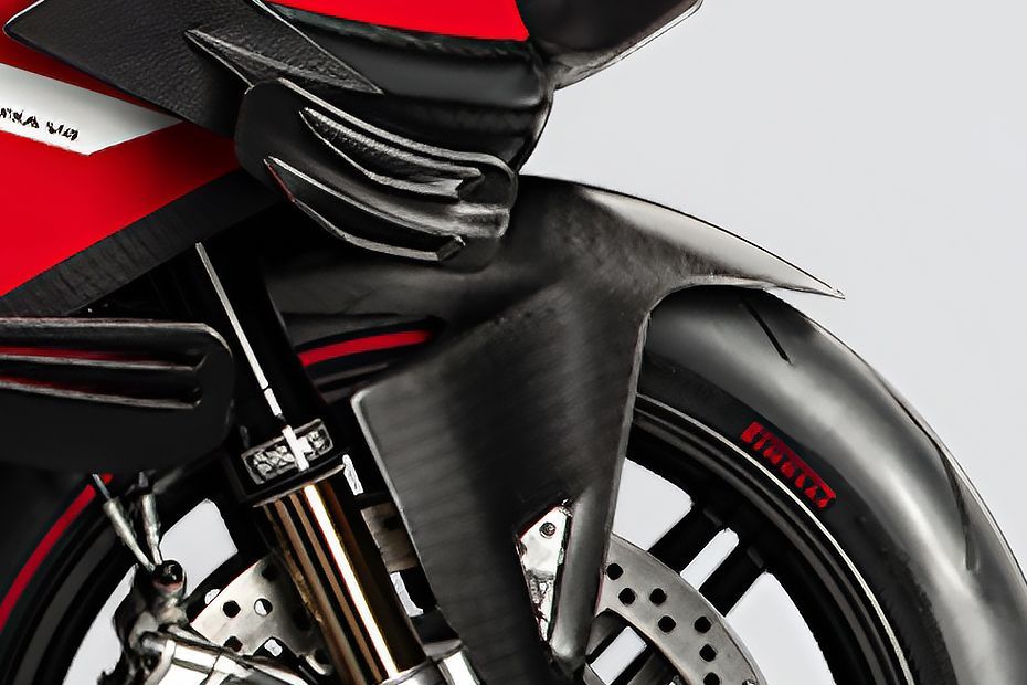 Front Mudguard & Suspension of Superleggera V4