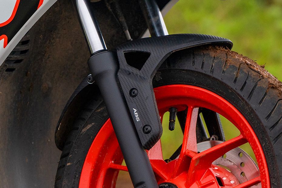Front Mudguard & Suspension of SR 175 hp.e