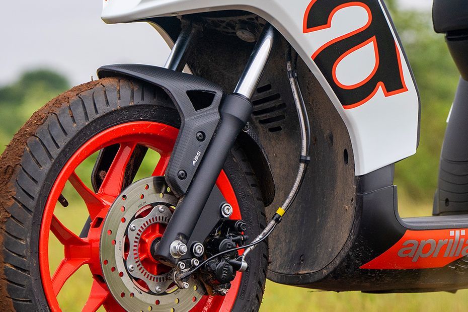 Front Suspension View of SR 175 hp.e